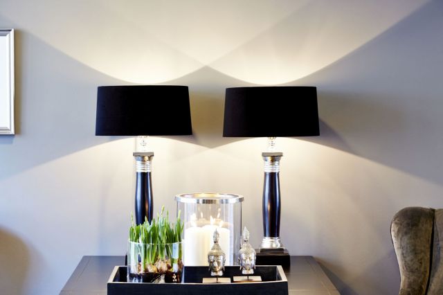 lamper, lysekroner, standerlamper, metallamper, lampeskærme, sølvlamper, bordlamper